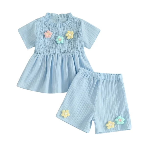 Crochet Flower Summer Outfit with T-Shirt and Elastic Shorts
